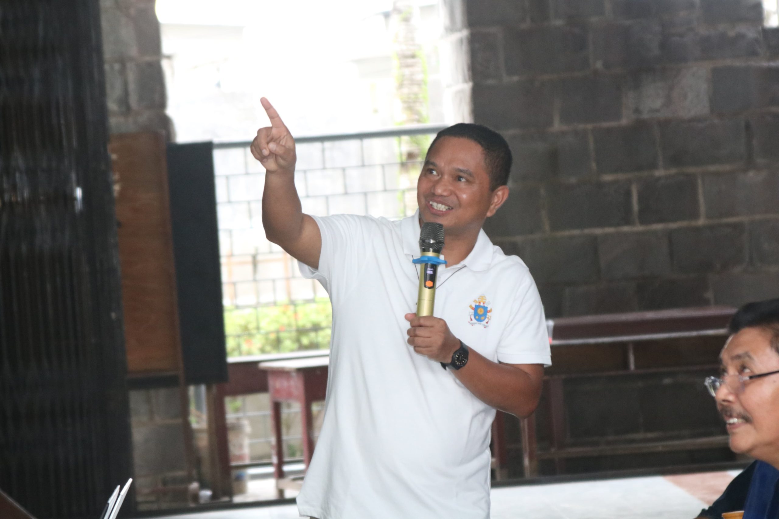 PASTOR PAROKI